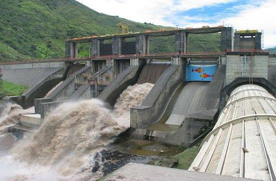 Iquitos Lineas de Transmisión y Centrales Hidroeléctricas