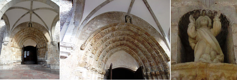 En sus fachadas cuenta con dos portadas románicas una es su lado occidental y la otra bajo un pórtico en el lado sur.