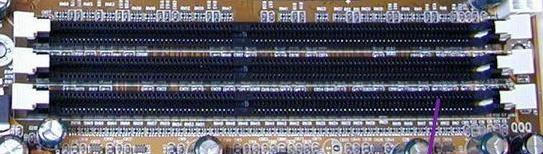 MHz PC100 y PC133 DDR SDRAM (184 pines) DDR333, DDR400, DDR533 Rambus RDRAM (RIMM) PC600, PC700, PC800, PC1200 8 16