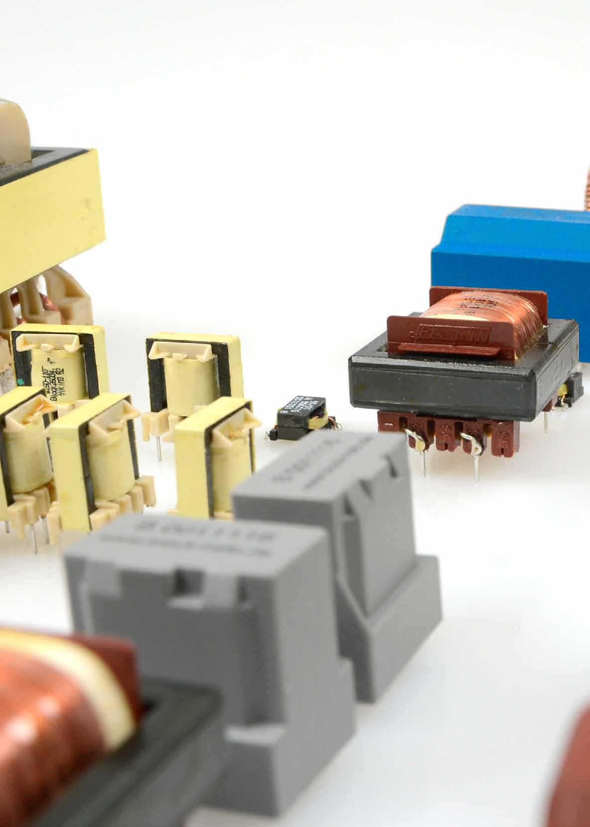Transformers 1 Transformadores Components for switched mode power supplies When it comes to inductive components BLOCK provides excellent service to fulfill your needs.