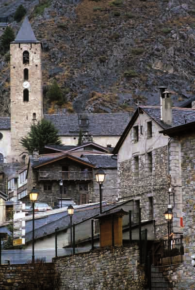 IX-X (Andorra la Vella) Vista de Canillo, al fondo Iglesia de Sant Cerni de Canillo Puentes Puente de la Margineda, época medieval (Andorra la Vella) Puente de Sant Antoni de la Grella, época