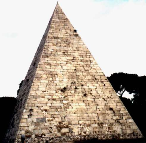 Piràmide de Gaius
