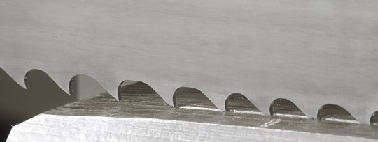 WIKUS Hojas de sierra de cinta bimetálicas GIGAN X3000 Para empleo a alto rendimiento Para piezas de grandes dimensiones Para aceros resistentes al óxido y a los ácidos, y aleaciones a base de níquel