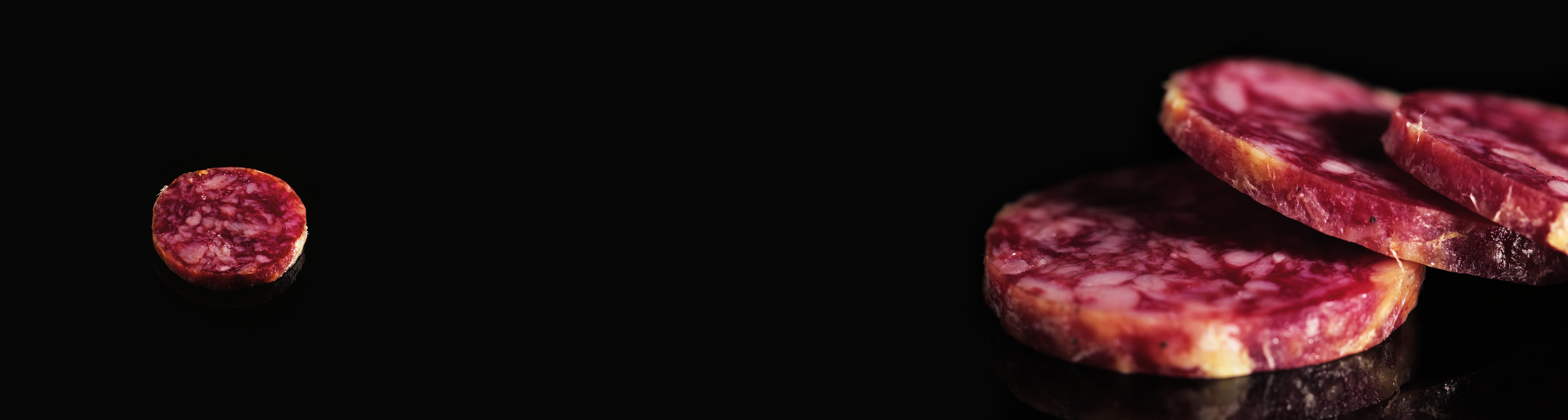 SALCHICHÓN Salchichón Ibérico de bellota Joselito Elaborado con Piezas Nobles: Aroma intenso, textura carnosa y jugosa y con gran equilibrio entre grasa, magro de carne y el