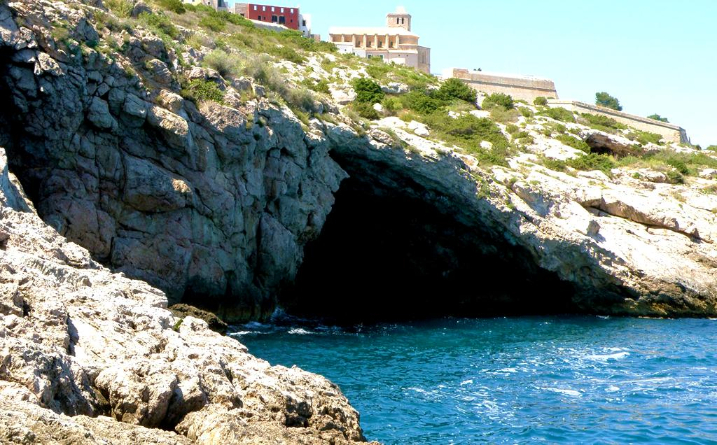 Cueva de La Mar.