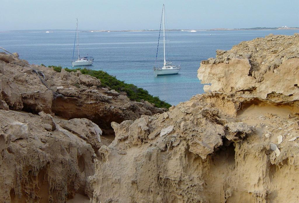 Formas de erosión en las areniscas de Punta de Sa