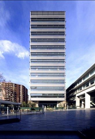 Ingeniería y Arquitectura Servihabitat - Barcelona Activa Año de terminación de la obra: 2004 B. Descripción general del edificio.