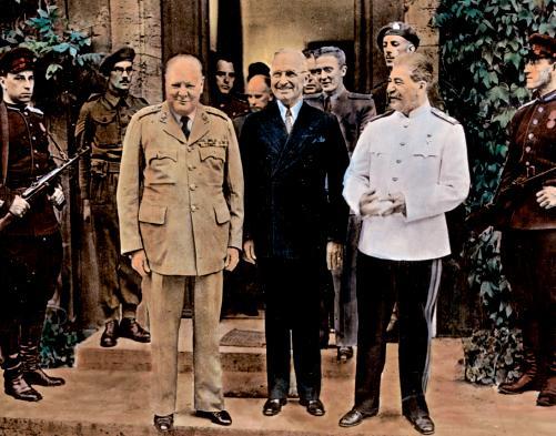 4.- Las consecuencias de la guerra Las conferencias de paz y los cambios territoriales Con la paz llegó un nuevo orden territorial Se decidió En la Conferencia de Yalta (febrero de 1945) DOC.