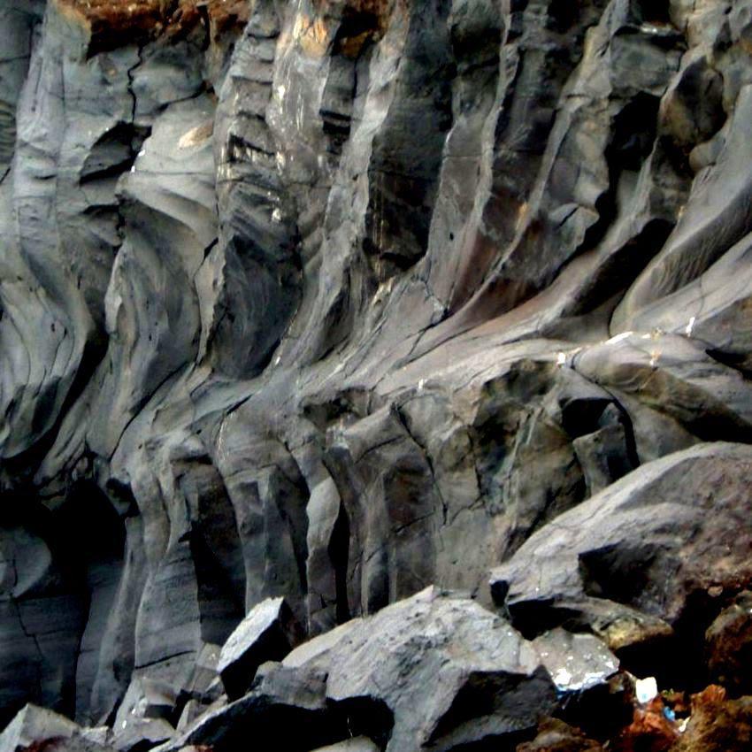 Basaltos del Pleistoceno, disyunción columnar.