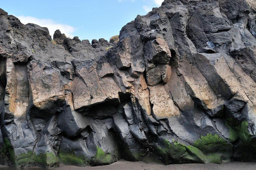 Basaltos columnares: Coladas basálticas del Pleistoceno Sup.