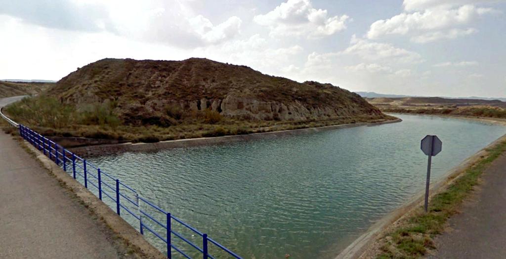 Canal de Monegros, por el S de Lanaja, Huesca.