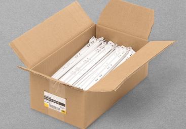 Una caja contiene 100 correderas costado derecho y la otra caja 100 correderas costado izquierdo.