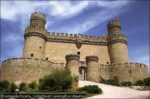 Castillo de Manzanares el Real Diego Hurtado de Mendoza mando construir en el siglo XV un castillo en la localidad de Manzanares el Real, en la comunidad de Madrid.