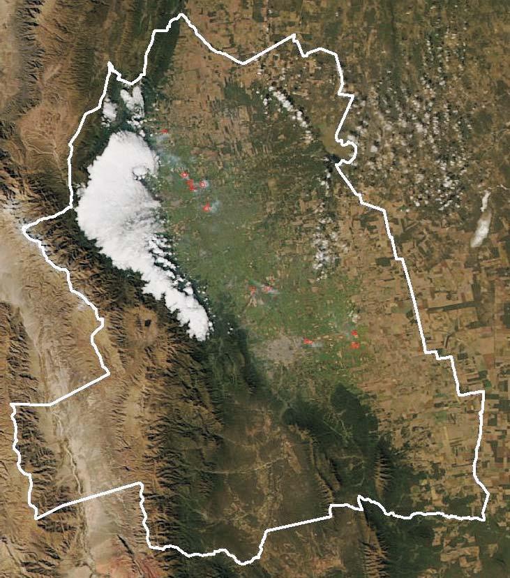 Teledetección de focos de fuego Figura 1. Mapa de focos de calor para la provincia de Tucumán en resolución de 250 m de longitud. mente con la ocurrencia de lluvias que impiden la quema del follaje.