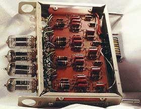 (1946): máquina de von Neumann UNIVAC (1951): primer ordenador