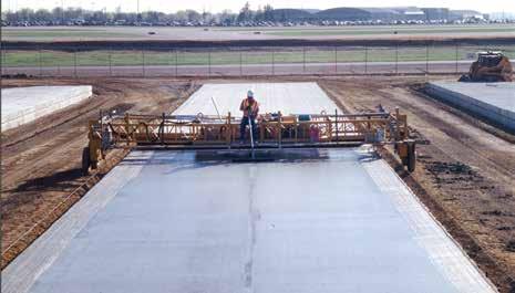 Aunque el concreto con fibras Polymesh puede aparecer más rígido que el concreto sin fibras, aún mantiene el mismo nivel de trabajabilidad sin añadir más agua.