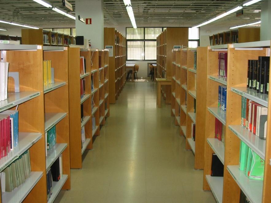 Colecciones de libre acceso En la sala de lectura se encuentran las colecciones de libre acceso Comprenden: Manuales (M): Obras recomendadas por los profesores en sus asignaturas.