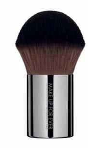 Foundation Brush Large Para aplicar y mezclar todo tipo de bases de maquillaje. Facilita una aplicación rápida en superficies amplias. Usar para un resultado uniforme y una alta cobertura.