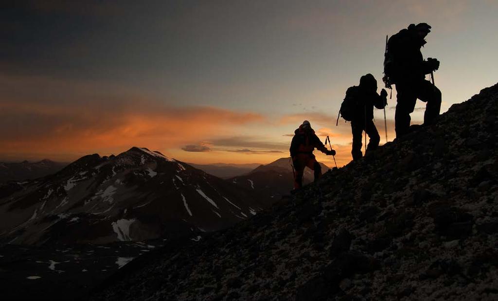 PRESENTACION GENERAL FTGI MON1 Desarrolla: El (CEM) en cooperación con la Asociación Chilena de Guías/Instructores de Montaña y Escalada (ACGM) desarrolla el