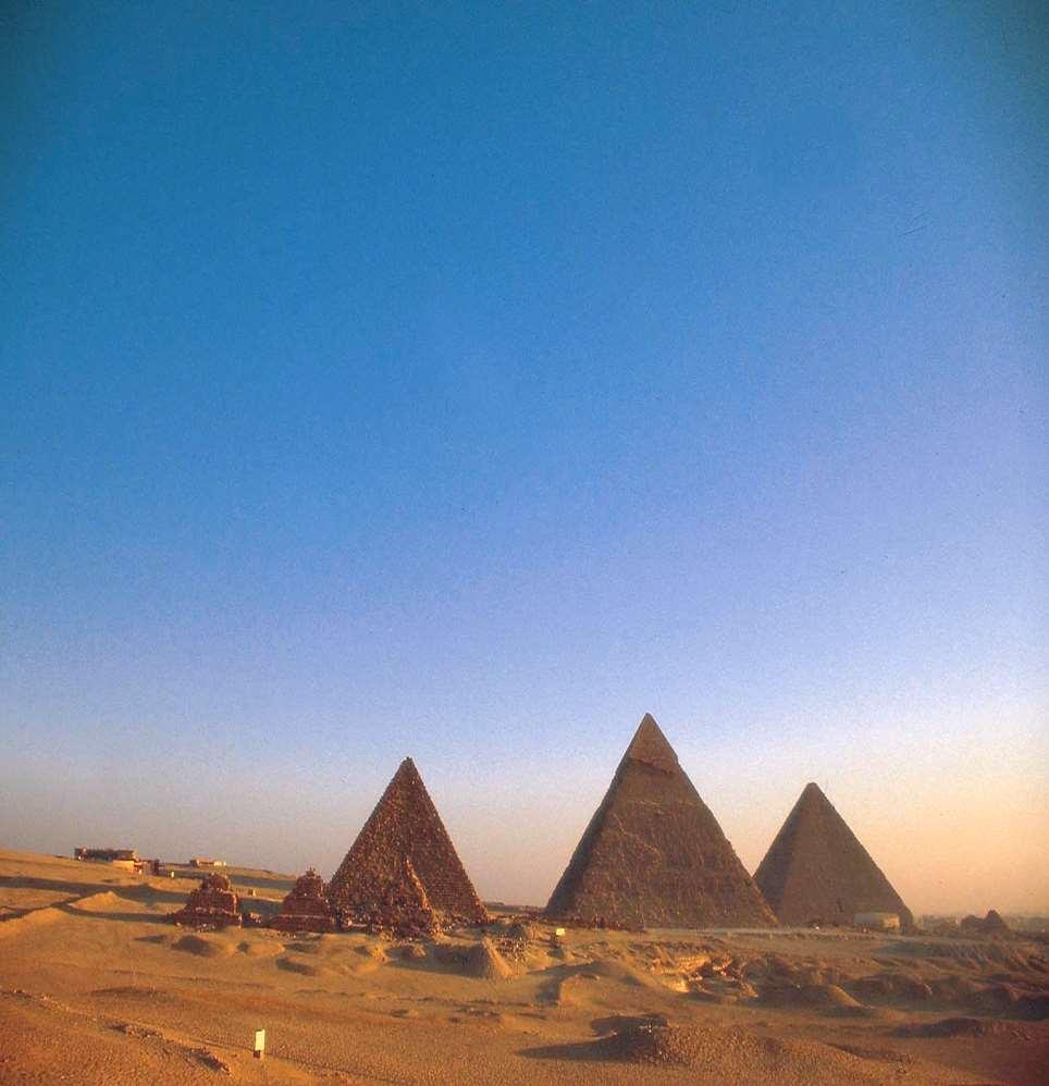 Cairo, las grandes Pirámides de Giza,