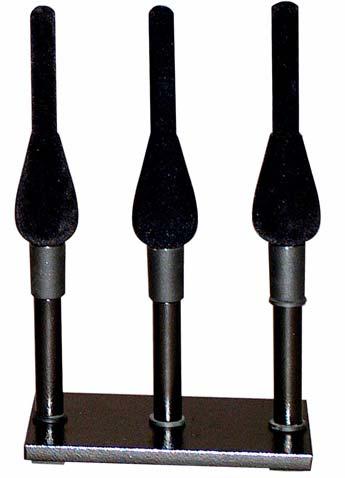 REF. FL-04 Soporte triple para flauta, trompeta y clarinete - Su base metálica (20 x 12 cm.) garantiza una máxima estabilidad.