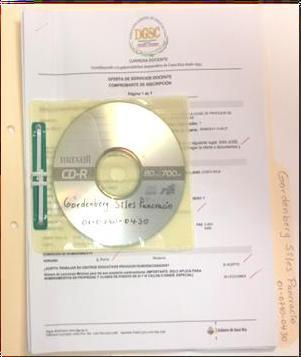 La información contenida en el CD debe respetar el orden de la información impresa.