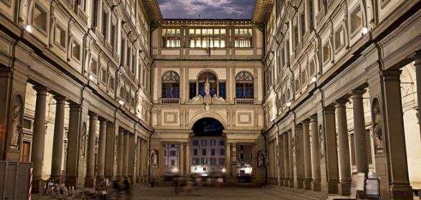Galería Uffizi Fue un edificio diseñado para albergar las oficinas administrativas de los Uffizi, a cargo del Gran Duque Cosimo I de Medici.