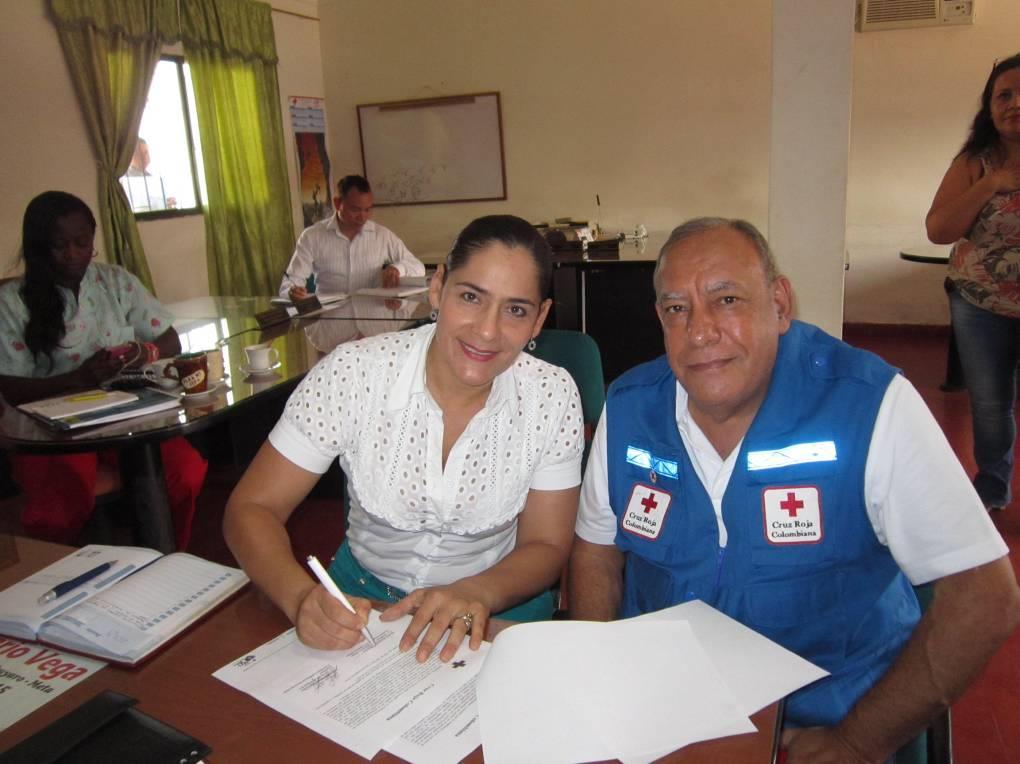 Cruz Roja Colombiana Seccional Meta ALCALDÍA DE CABUYARO ENTREGA PREDIO PARA CRUZ ROJA COLOMBIANA SECCIONAL META BOLETÍN 213 7:30 a.m. Villavicencio, miércoles 13, noviembre 2013.