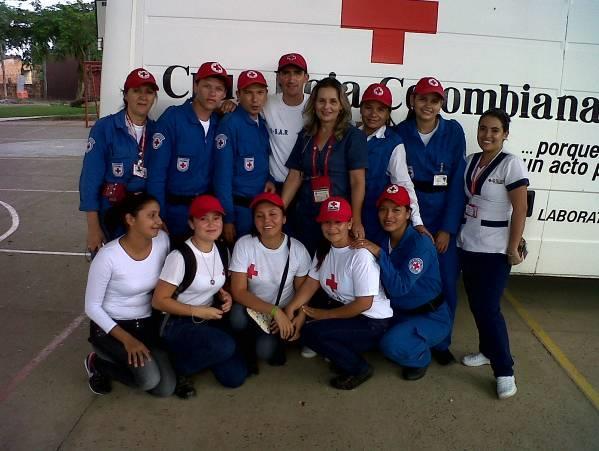 Villavicencio y Voluntarios Socorristas con los directores Seccionales de estas