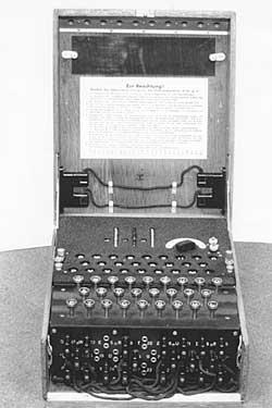 Primera generación (1945-1955) COLOSSUS Reino Unido (1943) primer computador electrónico digital de la