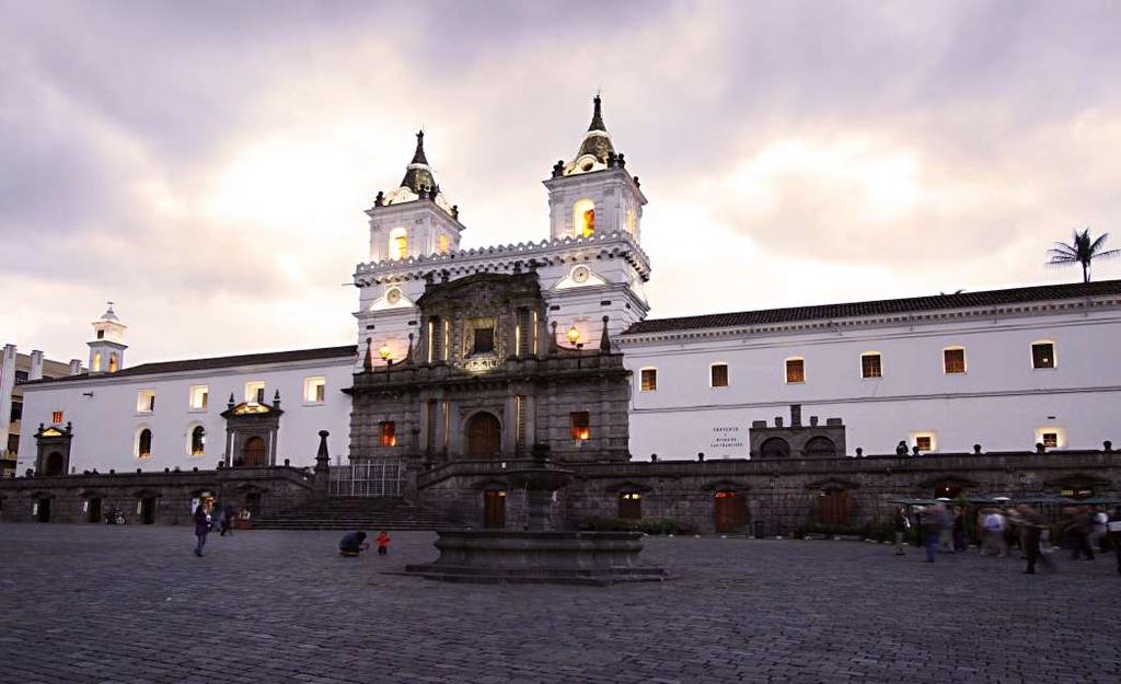 Quito - Iglesia