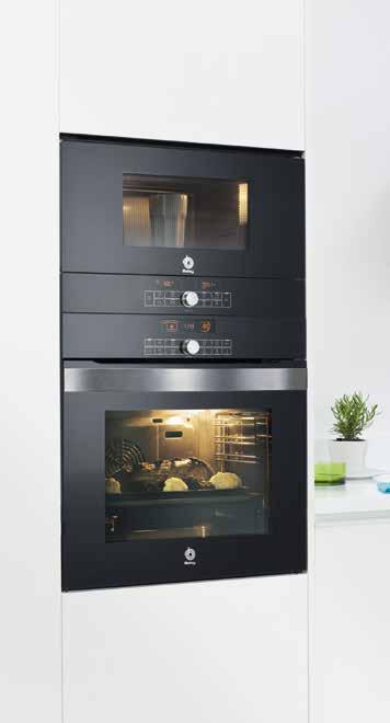 Con su elegante acabado en cristal disponible en tres colores, blanco, negro y gris, se integran totalmente en cualquier cocina y combinan perfectamente con los hornos de la misma serie.