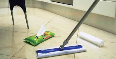 Eficiente en la limpieza sin dejar residuos que ataquen el brillo de los pisos.