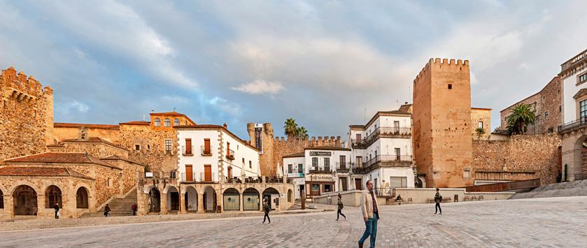 La ciudad de Cáceres tiene tiene actualmente unos 95.