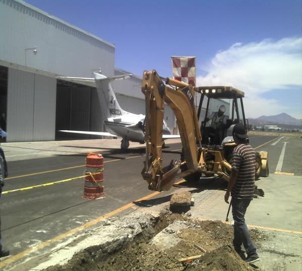 estacionamientos y reparación de cimentación en camino perimetral GRUPO