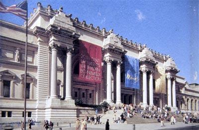 El Museo Metropolitano fue fundado en 1870 y abrió sus puertas en 1872, e incluye hasta un templo templo egipcio completo que fue trasladado en barco hasta Nueva York.