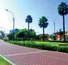 06 mil metros cuadrados de áreas verdes 1 ; es el centro y el elemento característico del distrito.