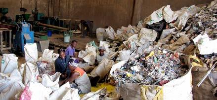 Prácticas verdes en las empresas Filipinas Empresariado verde Kenia Me di cuenta de que había una gran cantidad de residuos plásticos en Nairobi y que esta era una oportunidad de negocio.