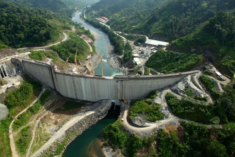 Inversión en Sector Energético Culminación de Hidroeléctrica Chan 2 (+ 230 Megas) Interconexión eléctrica con Colombia (+300 Megas) y SIEPAC Culminación de tercera Línea