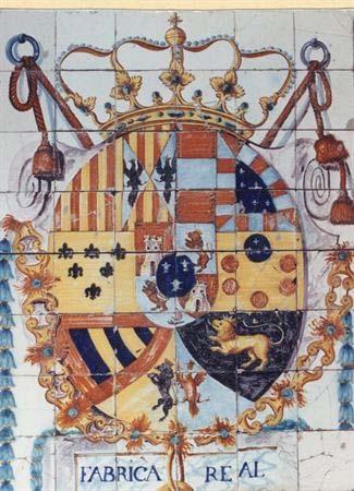 La policromía y el diseño que presenta remite a las obras de las Reales Fábricas de azulejos de Valencia de Marcos Antonio Disdier (fundadas en 1795) o de su hija María Disdier.