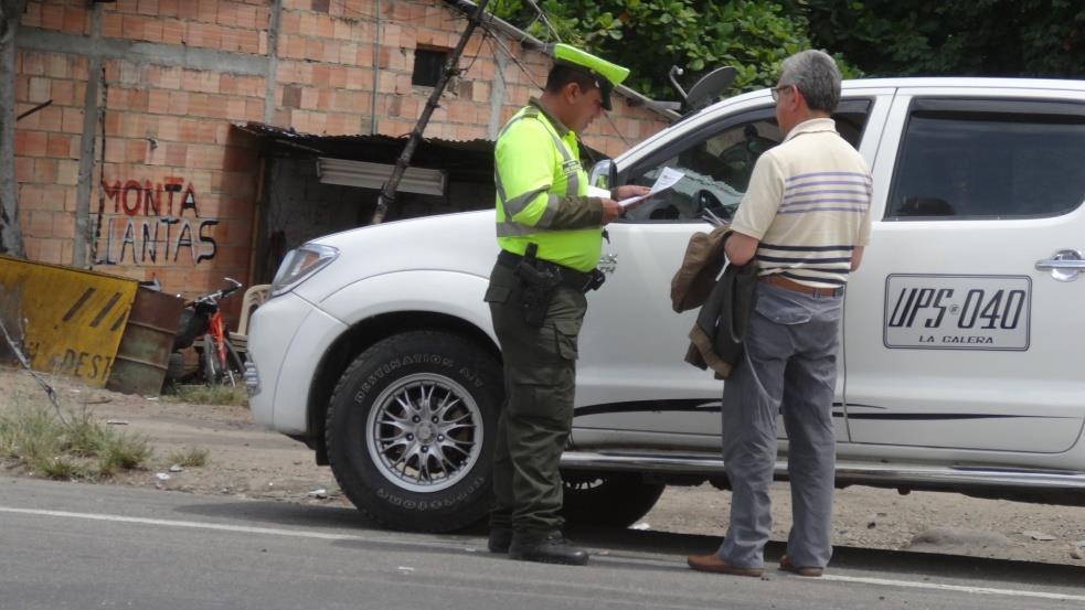 Consultoría Plan de Vigilancia y Control a nivel Nacional Línea base sobre la vigilancia y el control del tránsito y el transporte en Colombia.