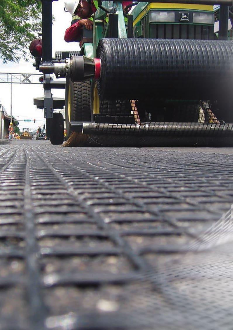 Mallas de fibra de vidrio Las mallas de fibra de vidrio GlasGrid sirven para el refuerzo de asfalto, y son especialmente eficaces por alargar la vida útil de estos pavimentos.