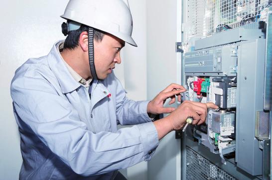 Servicio para interruptores de potencia Recambios Originales La disponibilidad de recambios es un factor determinante para garantizar la continuidad de servicio en aquellas instalaciones con