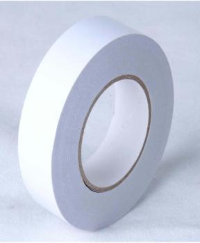 CINTAS DE DOS CARAS CON SOPORTE DE T.N.T ESTÁNDAR Cinta adhesiva con soporte de tejido no tejido (TNT) protegida con un papel siliconado.