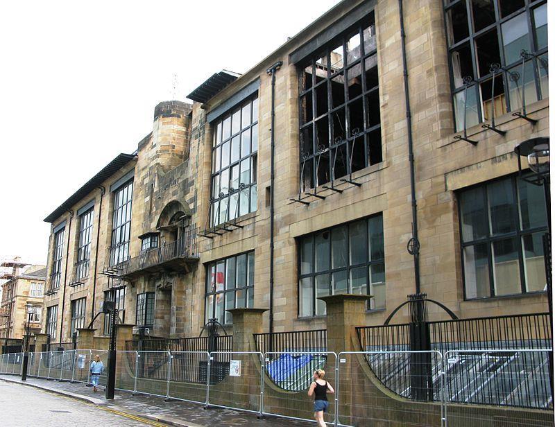 EL MODERNISMO GEOMÉTRICO. Glasgow. En Inglaterra, el Modern Style se evidencia en el trabajo arquitectónico de Charles Rennie Mackintosh.