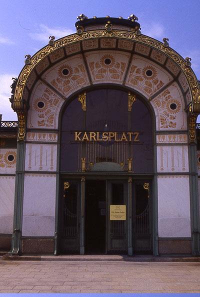 Estación de Metro en Karlplatz, Viena, por Otto Wagner Joseph María Olbrich (1867-1908), arquitecto que trabajó junto a Wagner en la Secesión Vianesa, su estilo se caracteriza por trabajar obras
