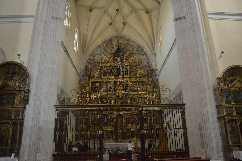 Colegiata de San Antolín, Medina del Campo, Valladolid Hay diversas capillas