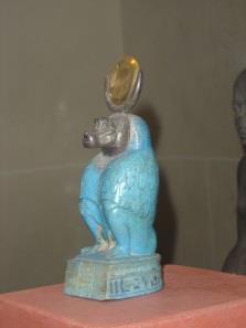 Faiensa, babuino, XVIII Dinastía, Museo del Louvre Cuentas de