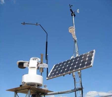 Así, el GEO-SSIM proporciona la siguiente información en tiempo real: Rango de medida: 280 4000 nm [W/m2/nm] Contenido total de columna de ozono: cm (absorción de ozono espectral opcional) Contenido
