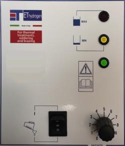 Atención: a. La luz verde encendida indica que la máquina está conectada a la red eléctrica. (Ver la foto abajo). b.